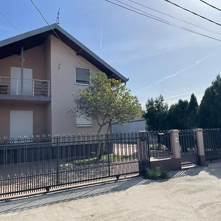 Magnolia Apartment Zemun