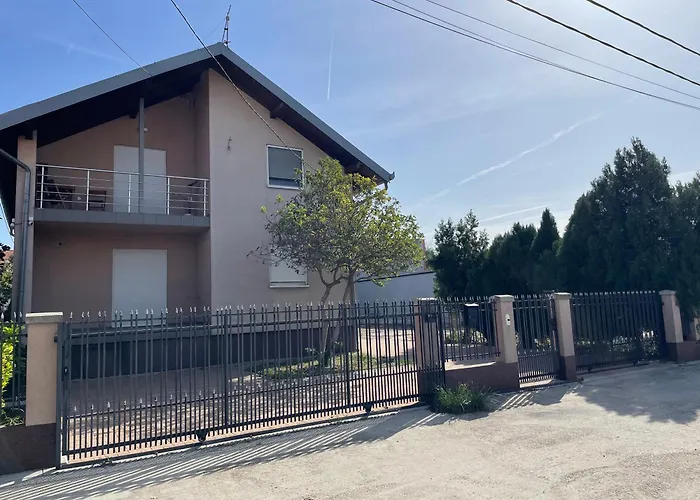 Magnolia شقة Zemun